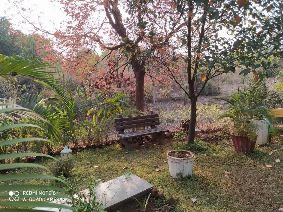 Lobville Homestay Karjat Eksteriør bilde