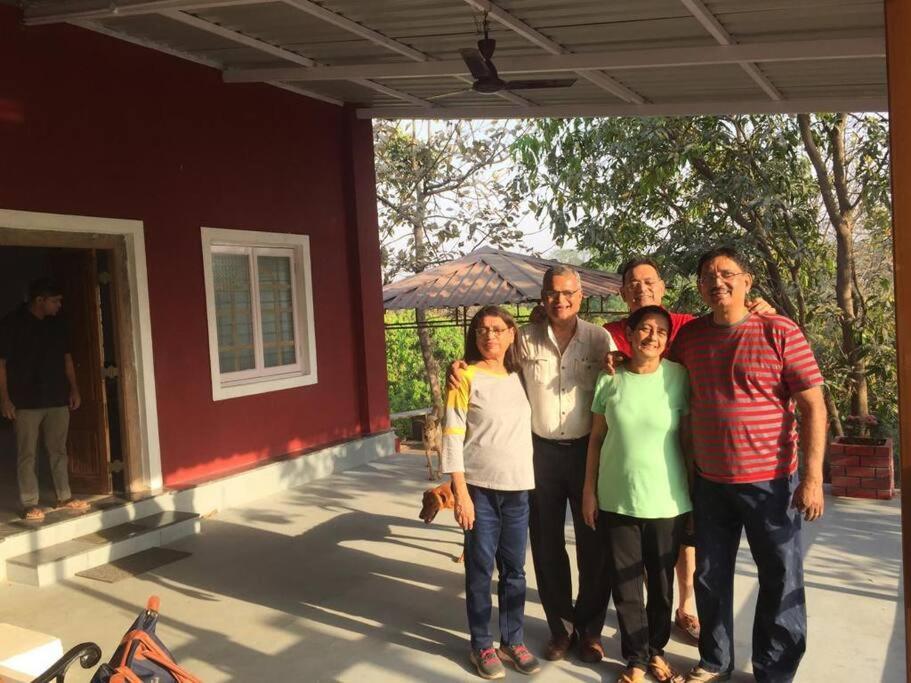 Lobville Homestay Karjat Eksteriør bilde